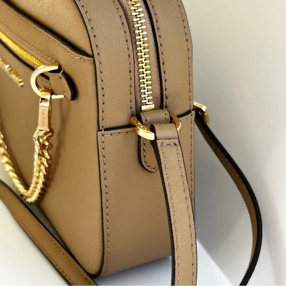 🌸NWT Michael Kors Jet Set Large Camel Crossbody With Chain - Picture 6 of 13